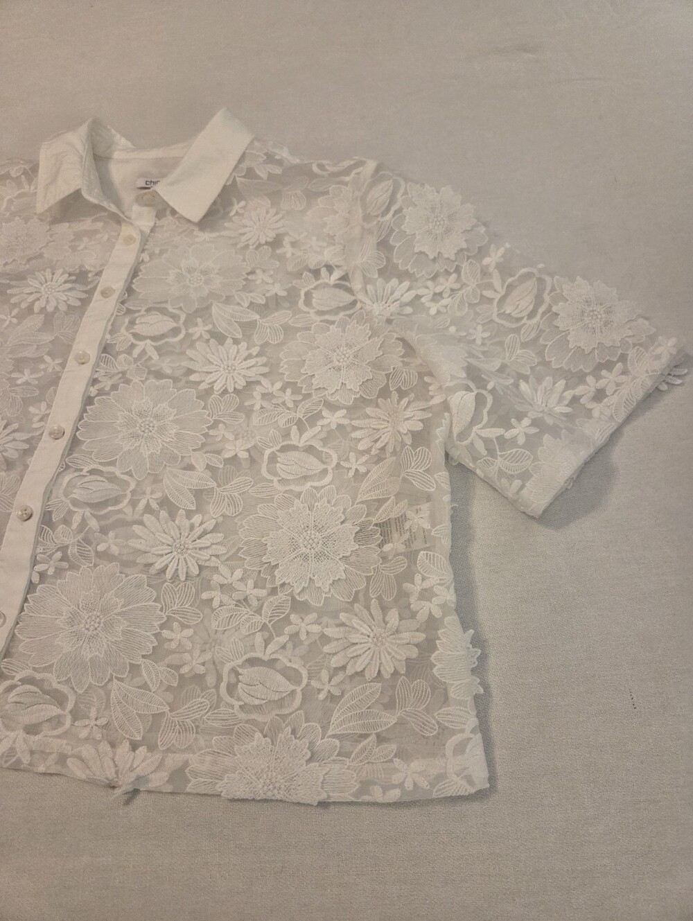 CHICO'S White Lacey 3-D Floral Applique Sheer Button Down Cropped Blouse Size XL - Picture 6 of 13